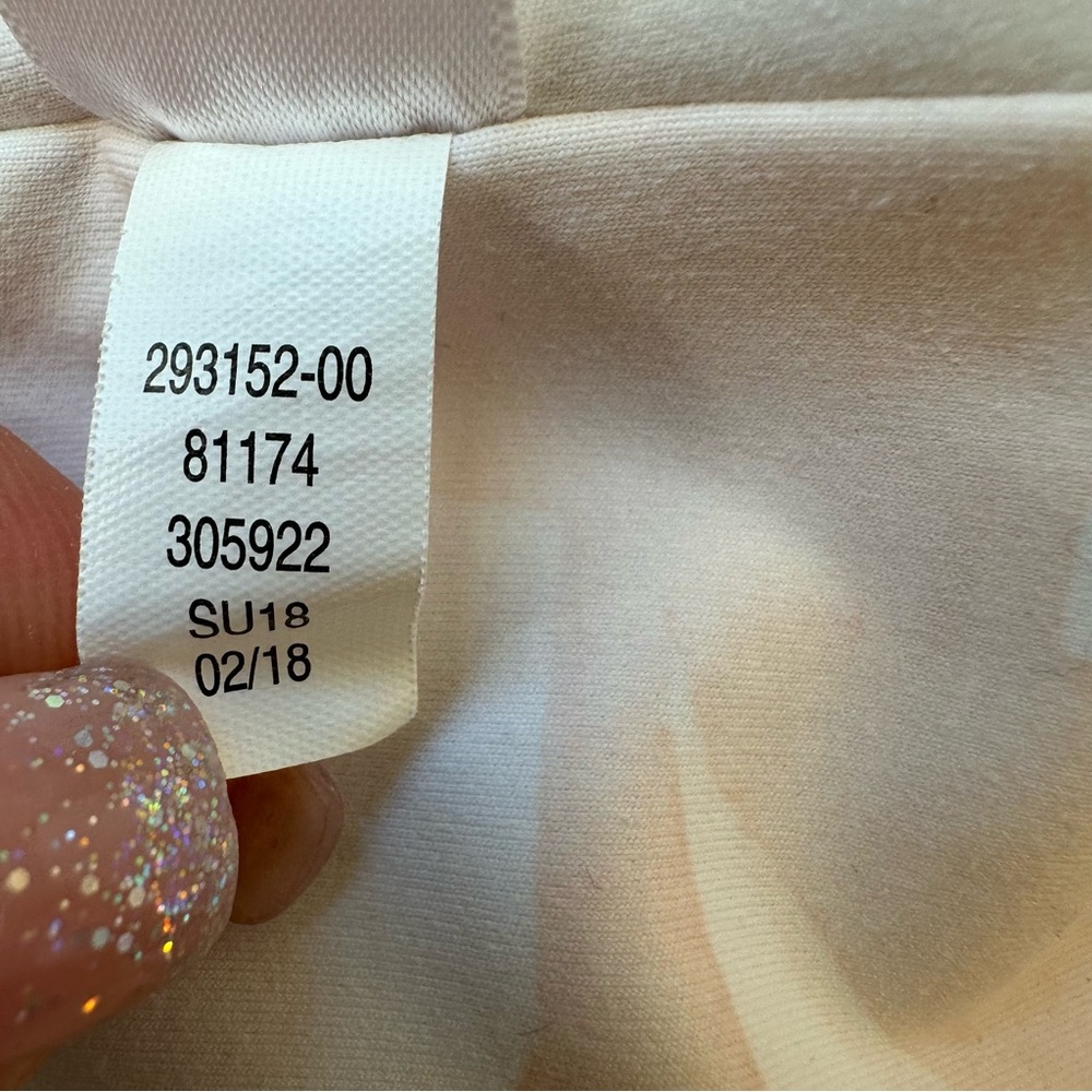 Athleta High-Rise Athletic Shorts in Pale Pink & Cream Marble - Picture 9 of 12